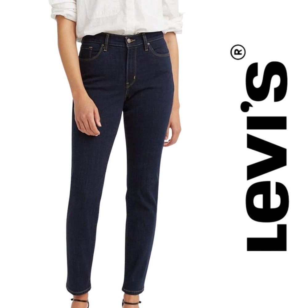 Levi’s Jeans 525 Straight leg mid rise 100 % cotton dark wash embroidered pocket